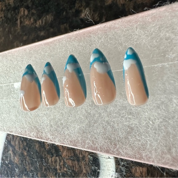 “Cloud 9” Press On Set by LoveScottiNails - Picture 3 of 3